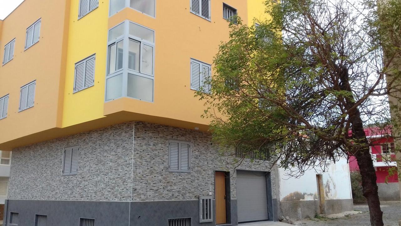 Private Apartament Celestina & Carlos Mindelo Exterior foto